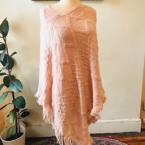 Pale Pink Rose Poncho Shawl NWT - Picture 1 of 8
